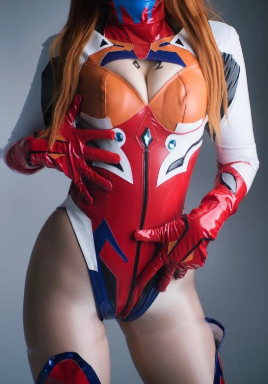 日本美女COS《杀戮都市》山咲杏：皮衣包裹极致身材(图5)